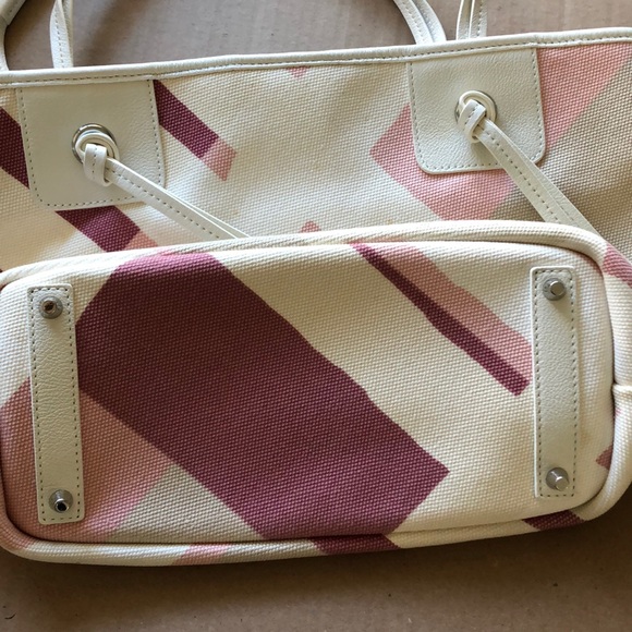 Burberry tote - Picture 3 of 8